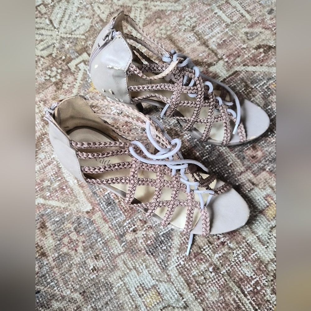 Stylish Braided Lace-Up Heels - Picture 3 of 3